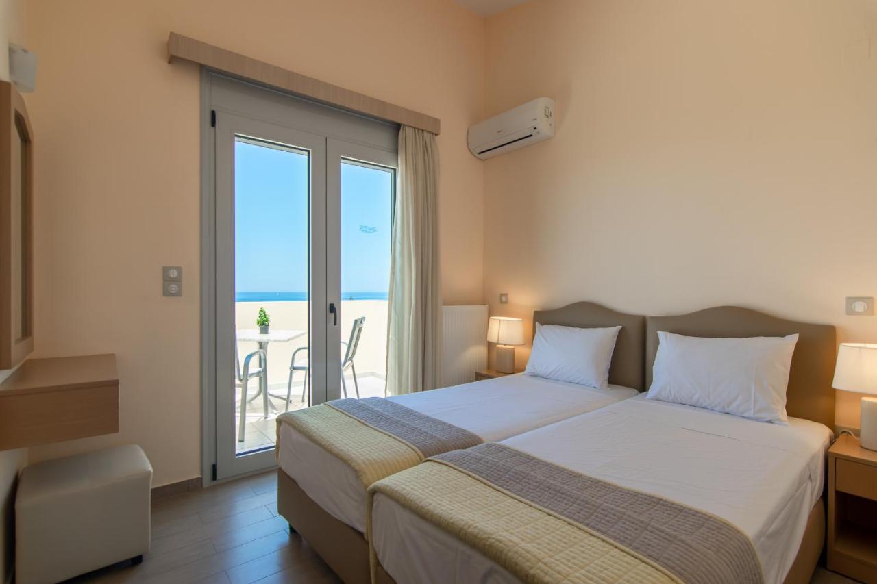 Yanni'S Villas Adelianos Kampos Exterior photo