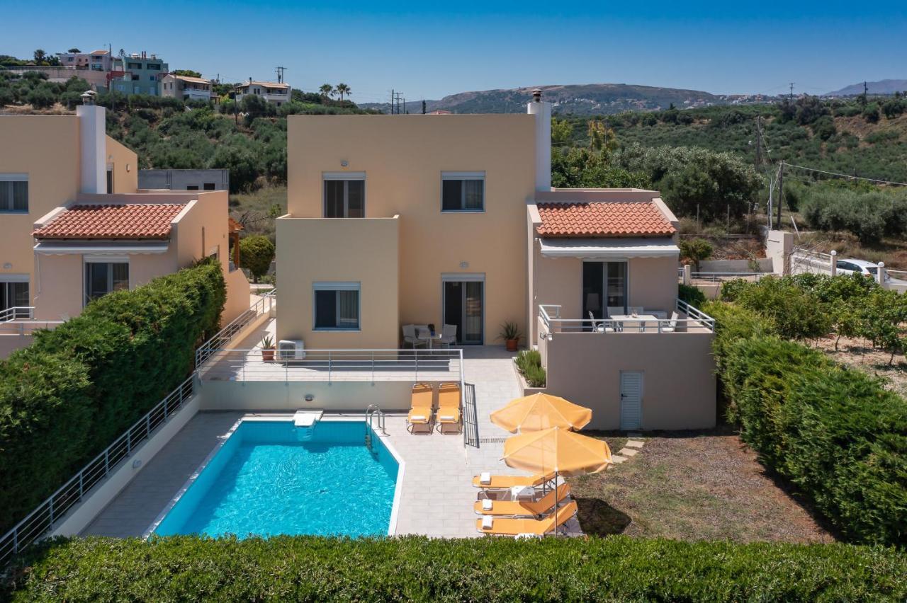 Yanni'S Villas Adelianos Kampos Exterior photo