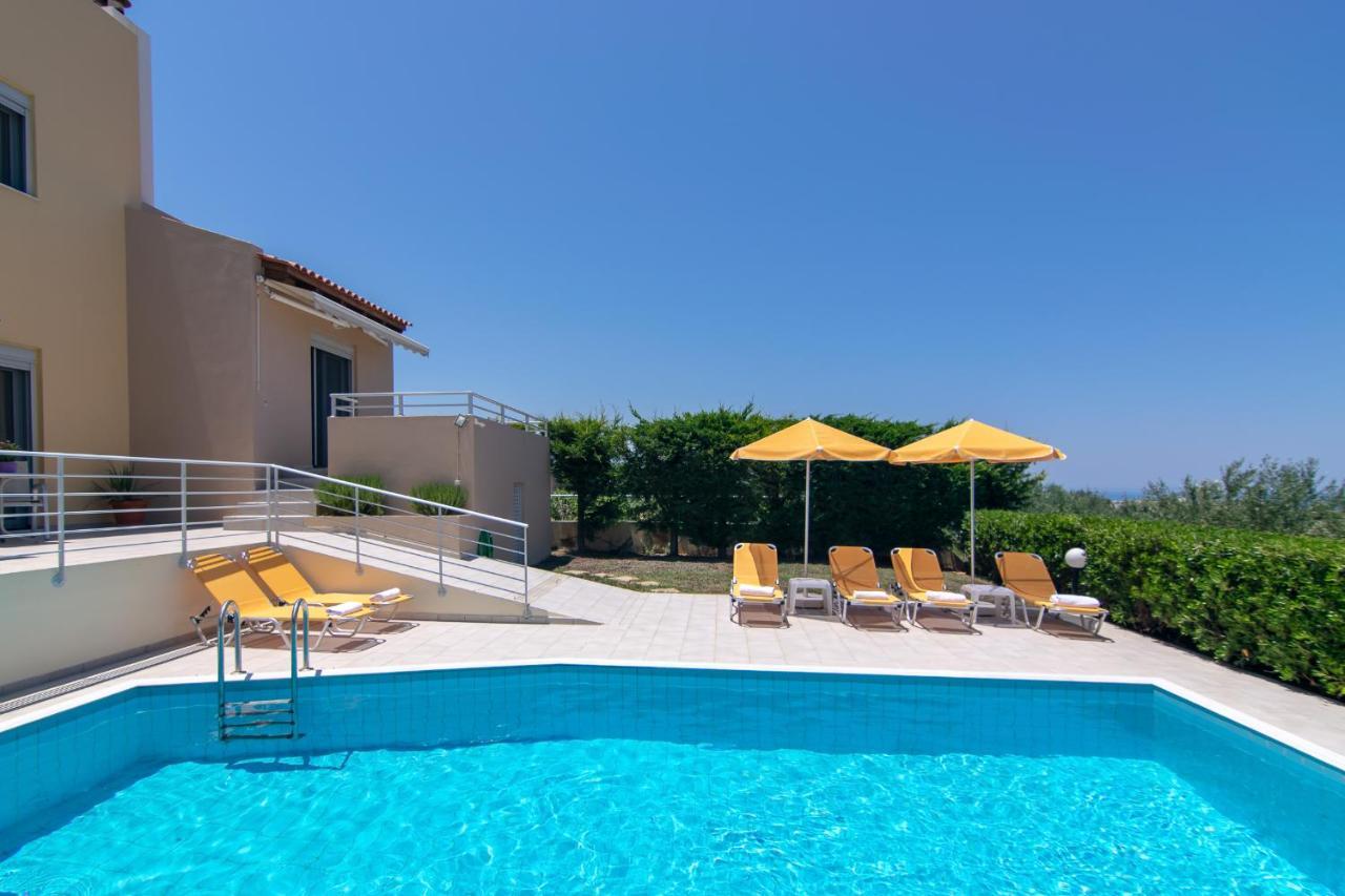 Yanni'S Villas Adelianos Kampos Exterior photo